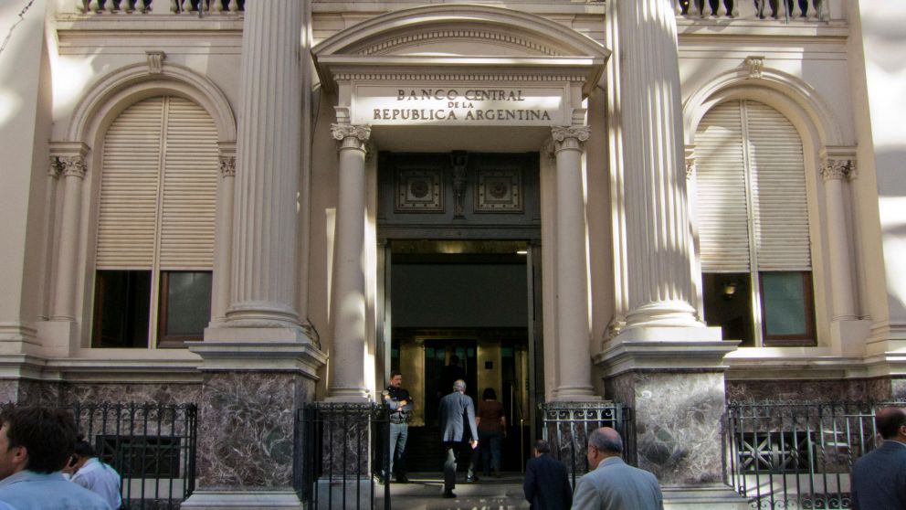 El BCRA otorga libertad a los bancos para fijar tasas de interés en plazos fijos
