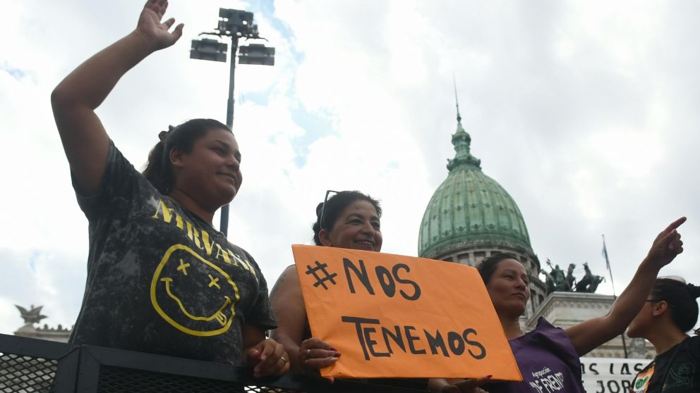 Cuando la marea se revuelve, llega el tsunami: un 8M histórico (Pablo Villan/Crónica).