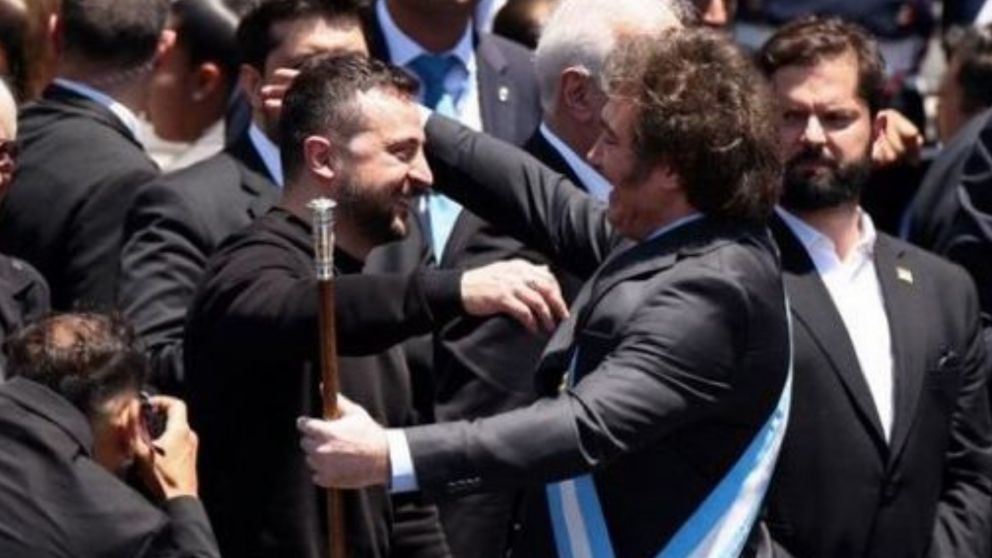 Zelenski visitó la Argentina para asistir al acto de asunsión de Milei.