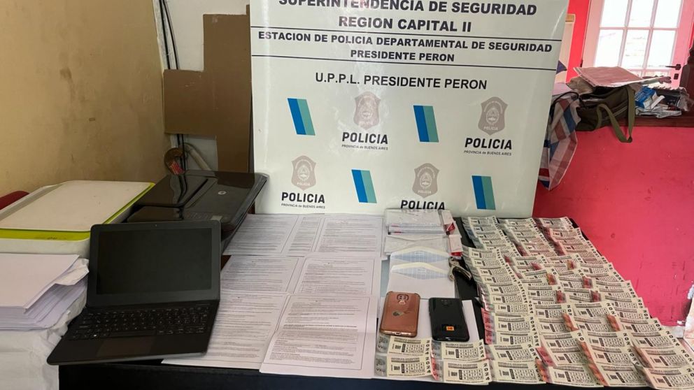 Estos elementos fueron secuestrados en la casa de uno de los sospechosos.