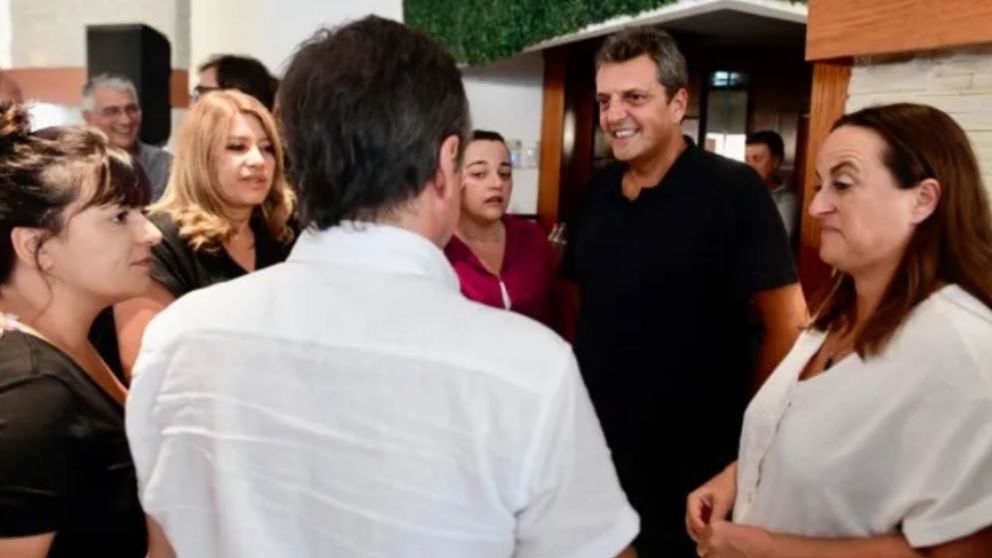 Sergio Massa presente en el encuentro partidario en Roque Pérez (Frente Renovador).