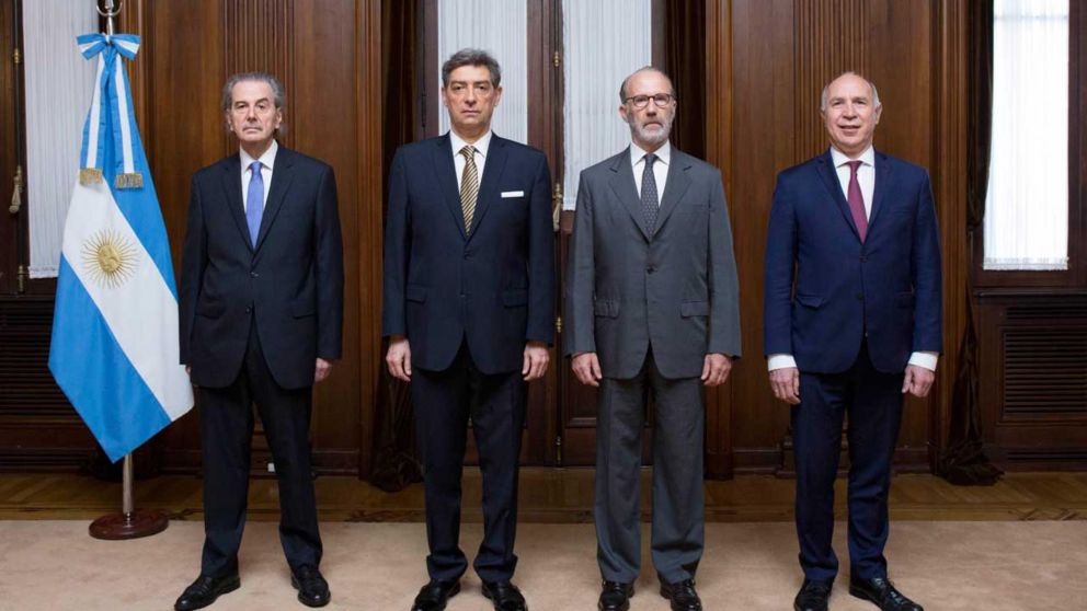 La Corte Suprema anuló fallo de la Cámara Nacional del Trabajo por indemnización laboral.