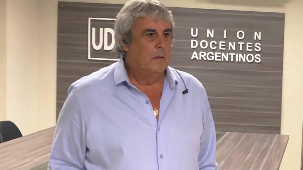Gremios docentes de la CGT irán al paro el lunes en demanda de mejores salarios.