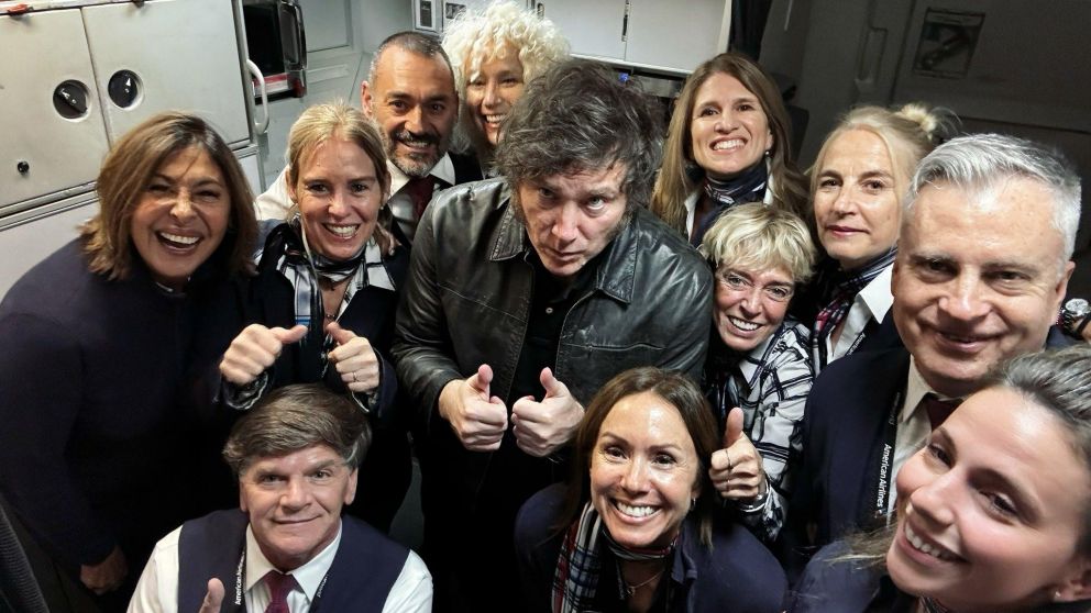 Javier Milei en su vuelo a Estados Unidos (X/Santiago_Oria).