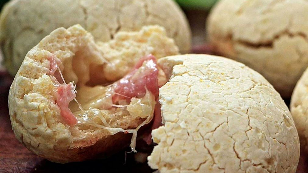 Exquisita receta de chipá relleno de jamón y queso, ideales para degustar con el mate.