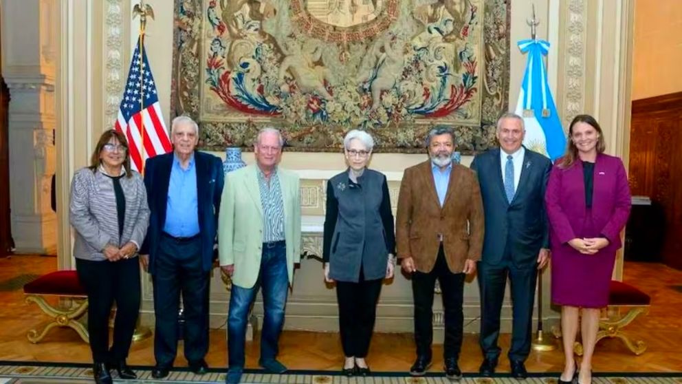 La CGT expres� ante el FMI su preocupaci�n por la realidad y pidi� plan de estabilizaci�n econ�mica.