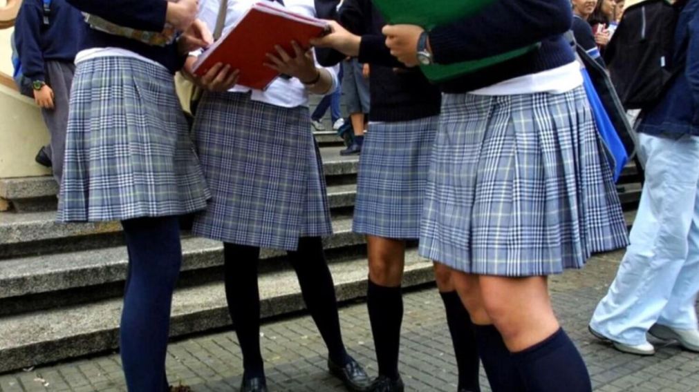 Los uniformes escolares cotizan a precio d�lar.