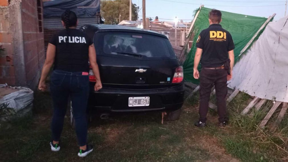 El auto que la víctima denunció que fue obligada a subir está siendo periciado.