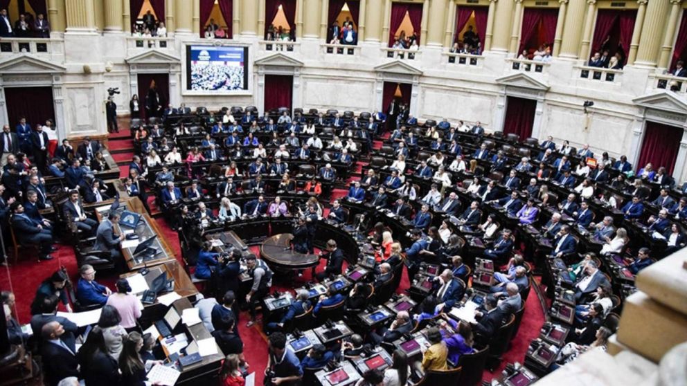 Congreso: citan para el jueves a la comisión bicameral de control de DNU.