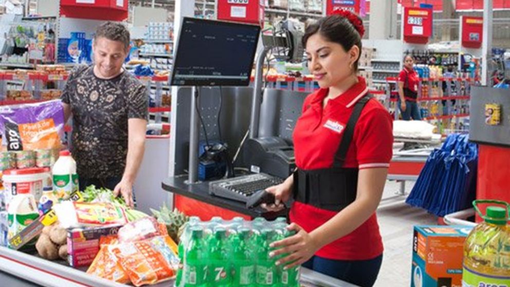 La cadena de supermercados informó todos sus puestos laborales en el perfil de LinkedIn.