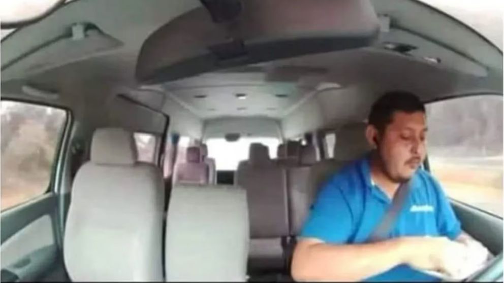 La última foto del chofer mexicano antes del accidente fatal.