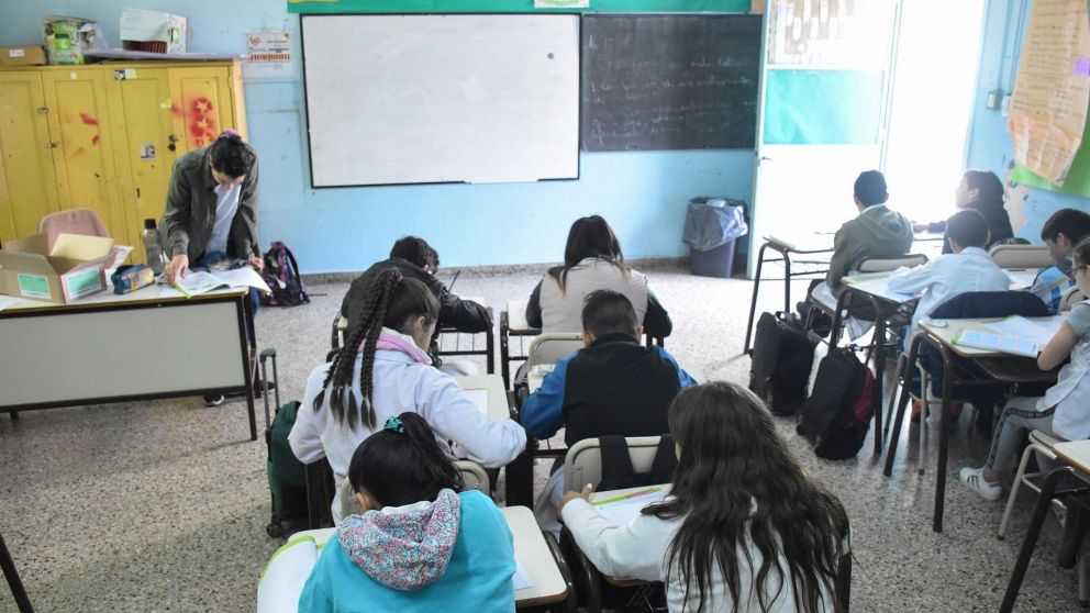 El Gobierno estima que esa ayuda escolar alcanza a 7,3 millones de alumnos.