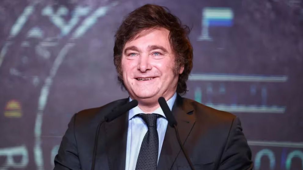 Javier Milei celebró superávit financiero de $518.408 millones en enero.