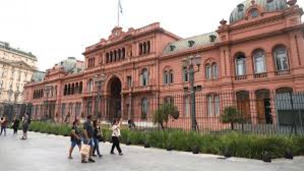 Sin el Presidente, empezó la reunión de Gabinete en la Casa Rosada