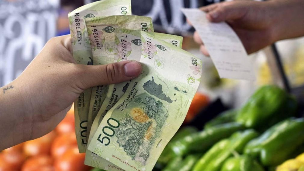 Familia tipo necesitó en enero casi $600.000 para no caer en la pobreza.