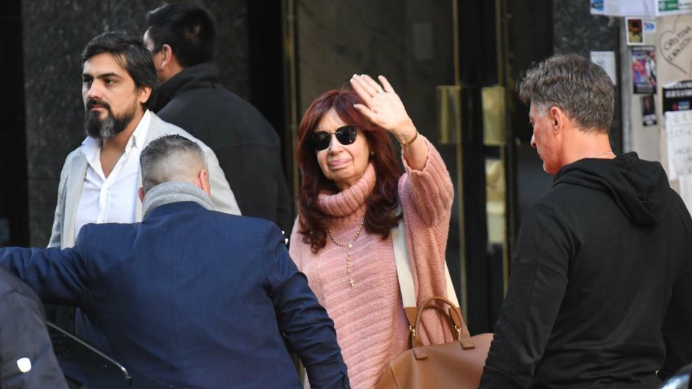 Según trascendió, los gastos incluirían a 120 efectivos de la Policía Federal abocados a la protección de Cristina Fernández de Kirchner y a la de su familia.