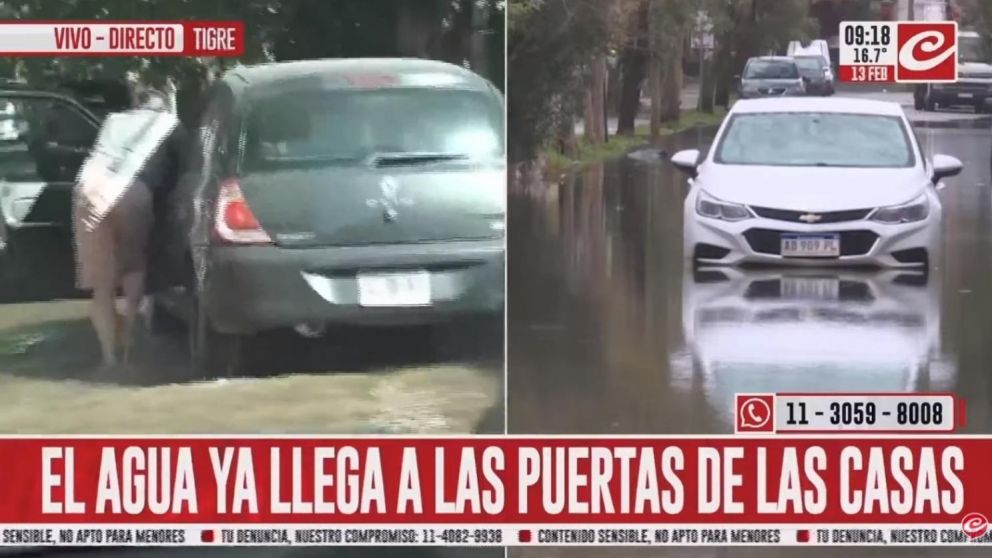 El agua de la crecida ya alcanzó las puertas de las casas.