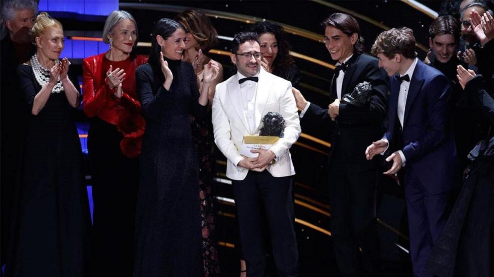 "La sociedad de la nieve" arrasó en los premios Goya con 12 galardones y el máximo reconocimiento: a Mejor Película.
