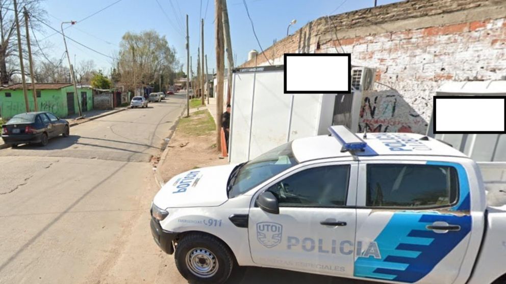 En este puesto de vigilancia se produjo la agresión a tiros que sufrió el efectivo policial.