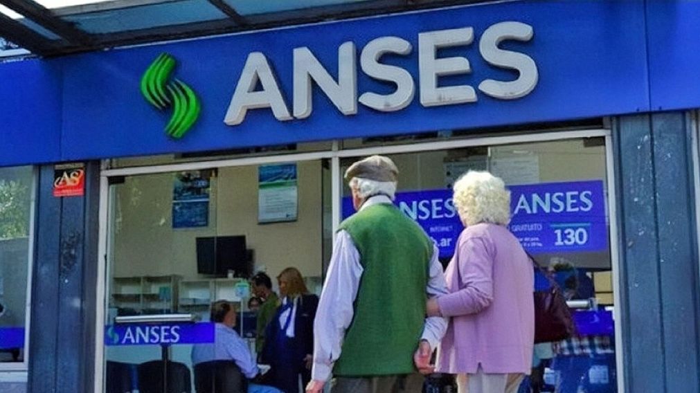 ANSES confirmó el pago en febrero de un bono de 55 mil pesos para jubilados y pensionados: ¿quiénes pueden cobraro? (Archivo).