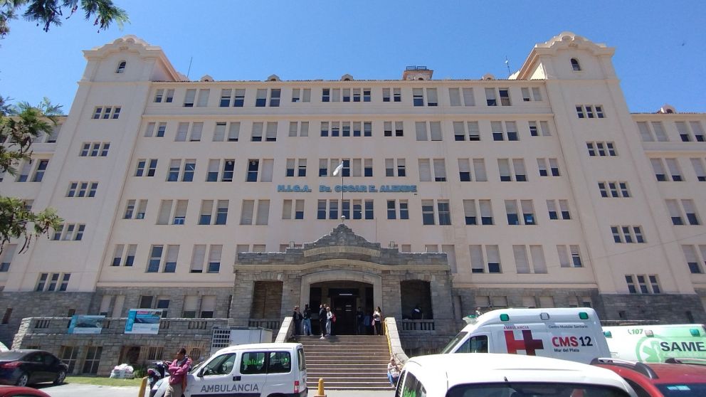 La víctima llegó sin vida al hospital, donde lo llevaron de urgencia.