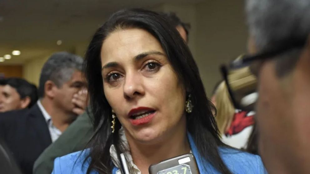  Lucila Crexell, la senadora que parti� uno de los bloques