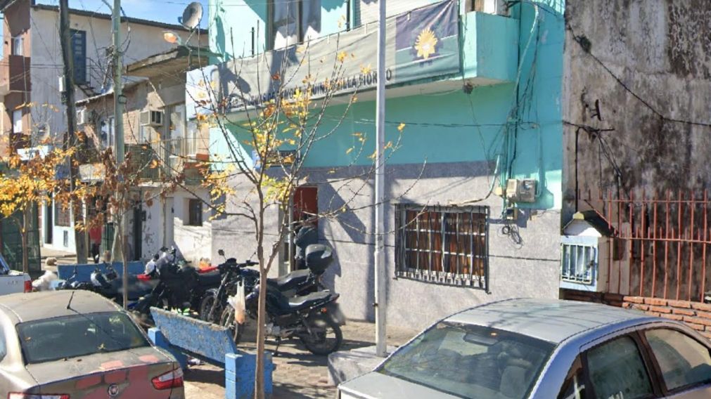 El sospechoso, de 37 años, fue detenido en la comisaría de Villa Fiorito (Google Street View).