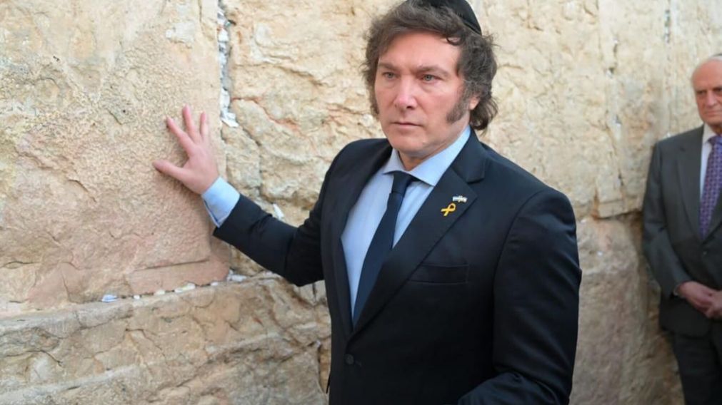 Javier Milei lloró durante su rezo en el Muro de los Lamentos en Israel. (Crédito foto: Shlomi Amsalem, Ministerio de Relaciones Exteriores, Estado de Israel)