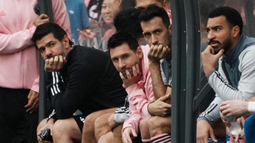 La bronca de un hincha contra Lionel Messi, quien no pudo jugar un partido.