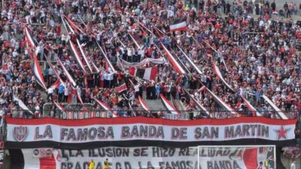 Matan a un hincha de Chacarita en presunta pelea entre barras