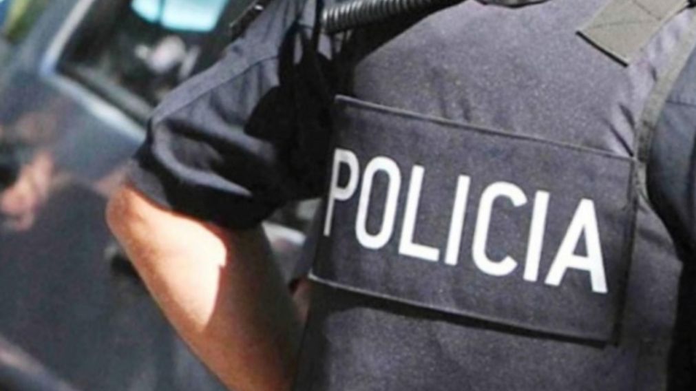 Dos de los marginales estaban vestidos con uniformes policiales (Imagen ilustrativa).