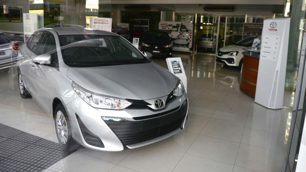 La venta de autos 0 km cayó en enero un 33% interanual (Nahuel Ventura/Crónica/Archivo).