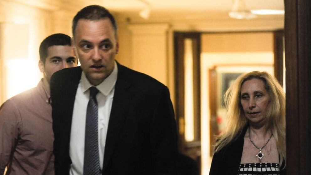 Manuel Adorni y Karina Milei visitaron la Cámara de Diputados.