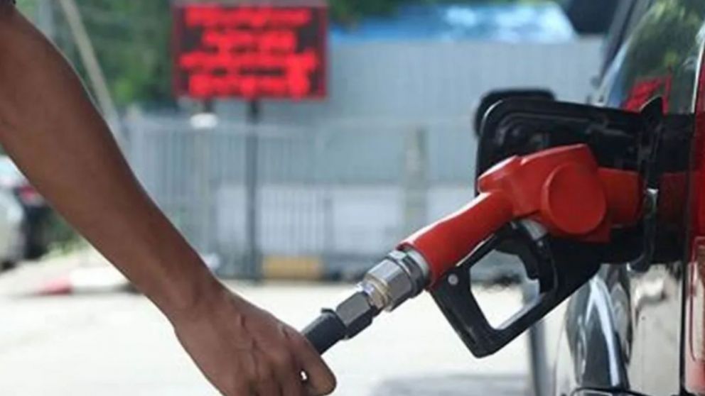 El precio de la nafta y el gasoil subió nuevamente este jueves.