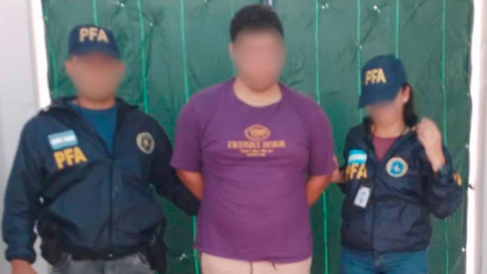 Hackeó en 2017 las redes de Patricia Bullrich y la base de datos de la Policía: así fue detenido.