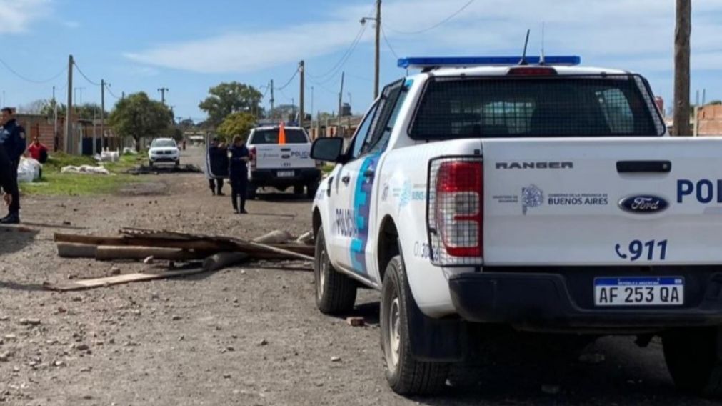 Los efectivos policiales llevan adelante varios operativos para capturar a los delincuentes.