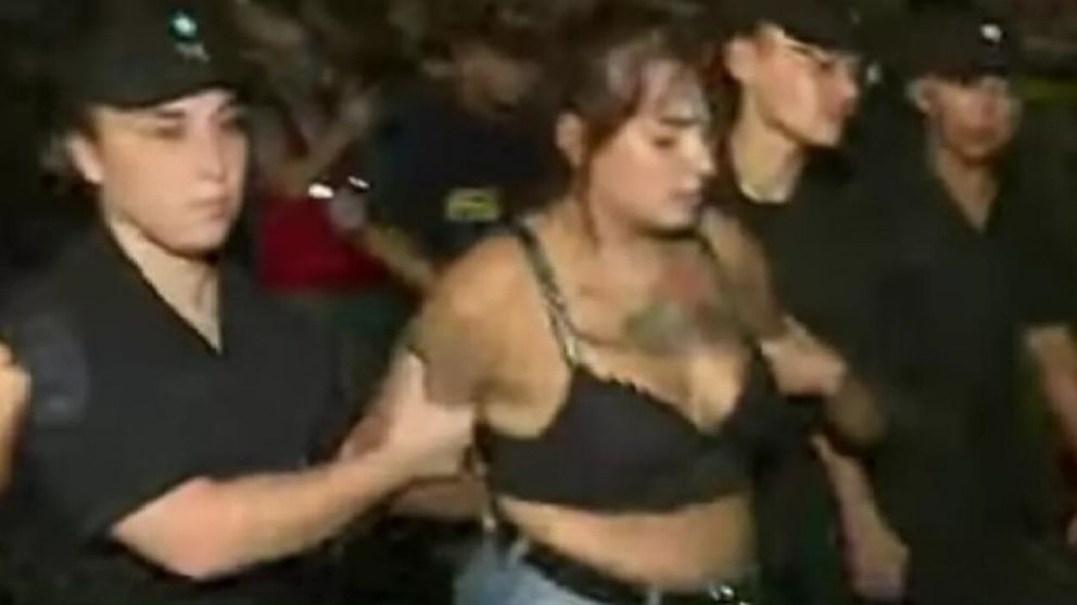 Cuatro mujeres fueron detenidas en el Congreso de la Nación (Captura de video).