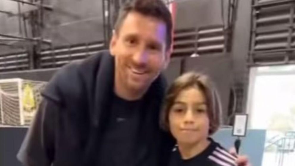 Lionel Messi le dio una sorpresa a un nene en su cumple (Captura de video).