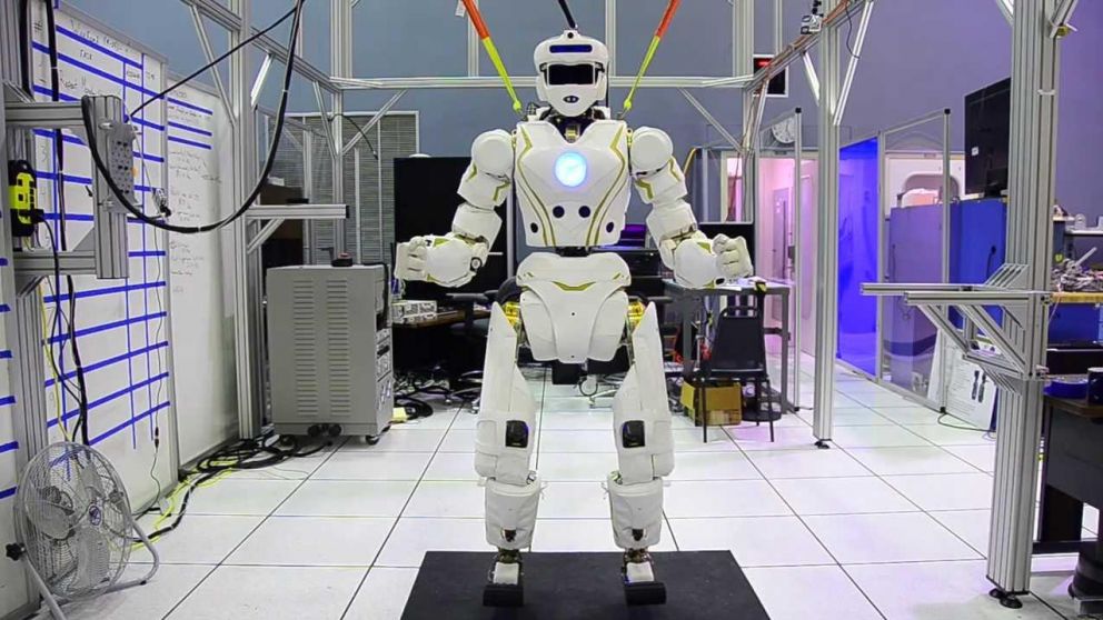 La NASA presentó su nuevo robot que ayudará en el espacio (Twitter).