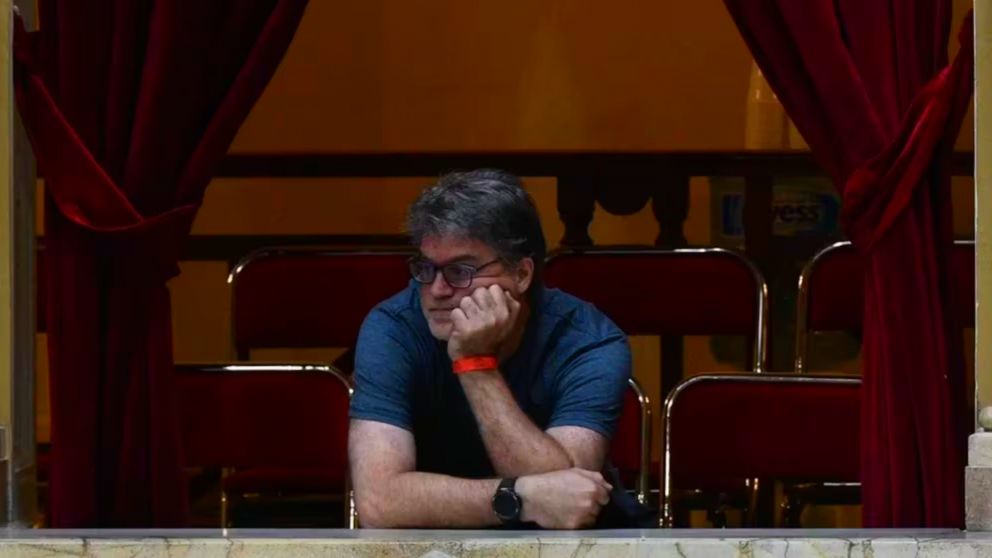 El presidente de la Cámara de Diputados, Martín Menem, ordenó desalojar al provocador (Télam).