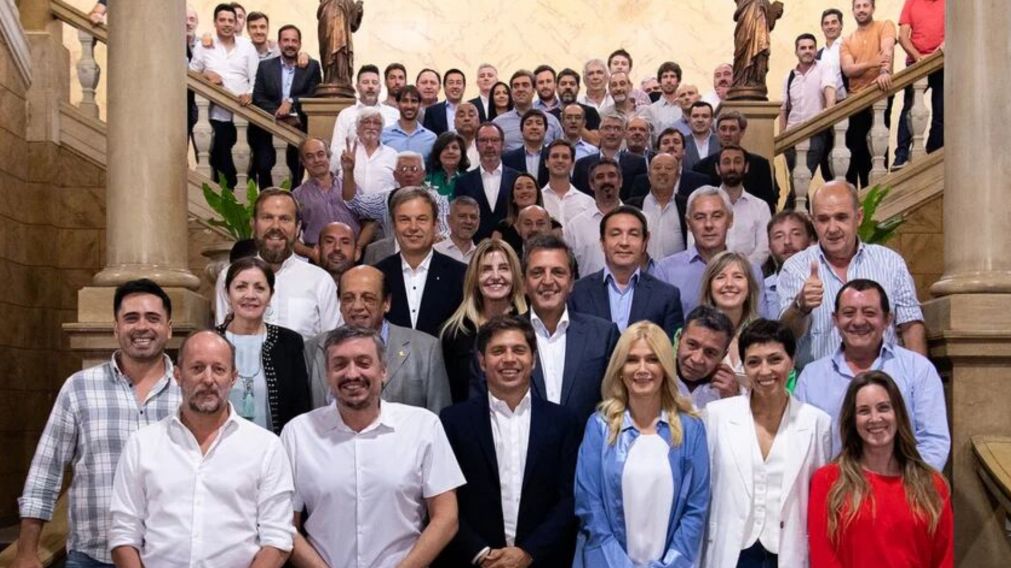 Los jefes comunales apuntaron todos juntos contra las medidas impulsadas por Javier Milei.
