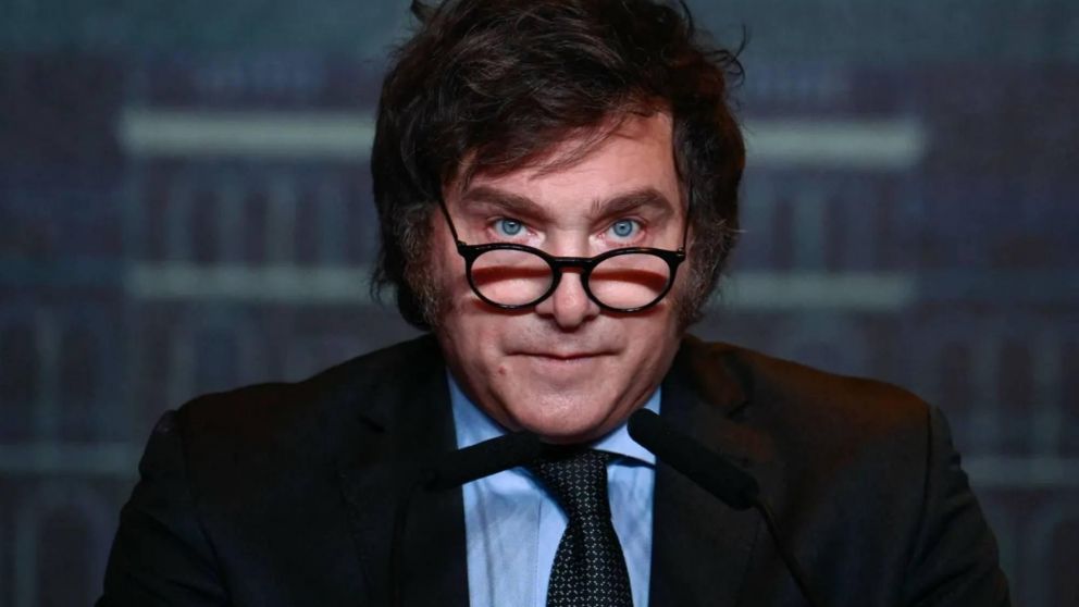 Se anul� preventivamente el art�culo 154 del DNU.