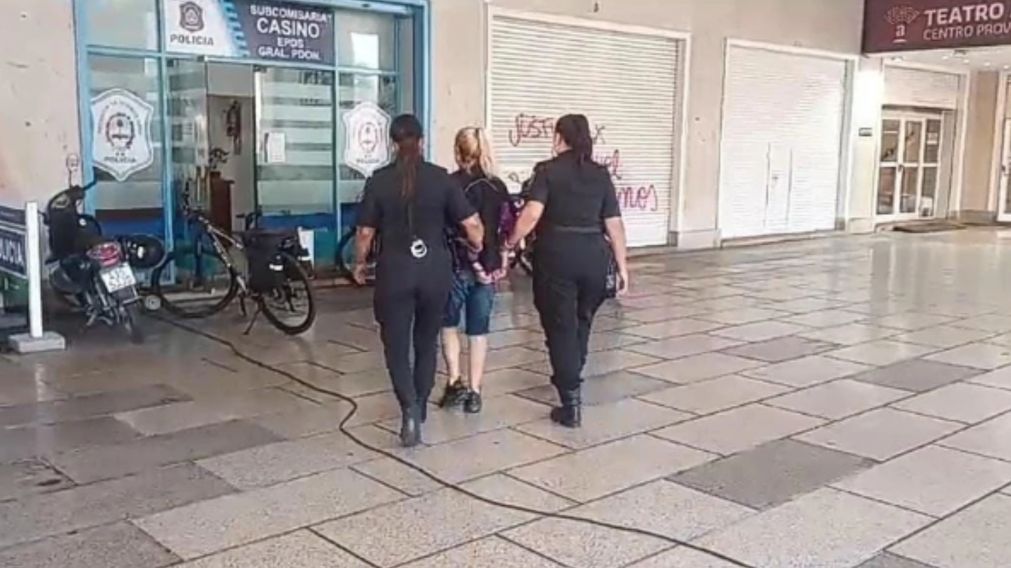La mechera qued� detenida en el Destacamento Femenino de Mar del Plata.