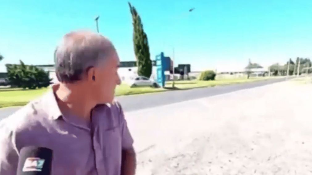 Insólito siniestro vial en Neuquén durante una entrevista televisiva.
