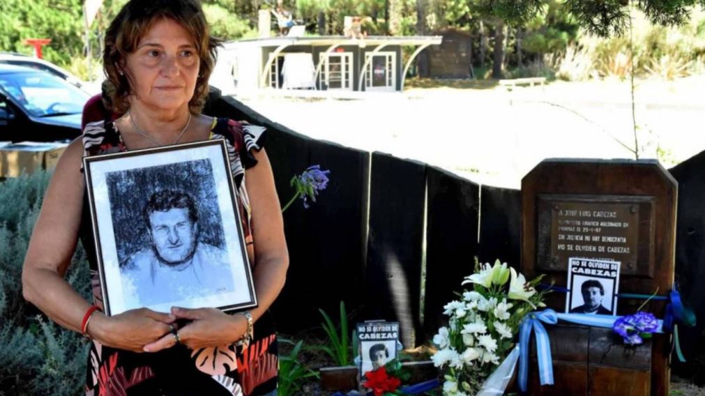 "A mi hermano trato de recordarlo con alegría y humor": Gladys Cabezas a 27 años del crimen del fotógrafo.