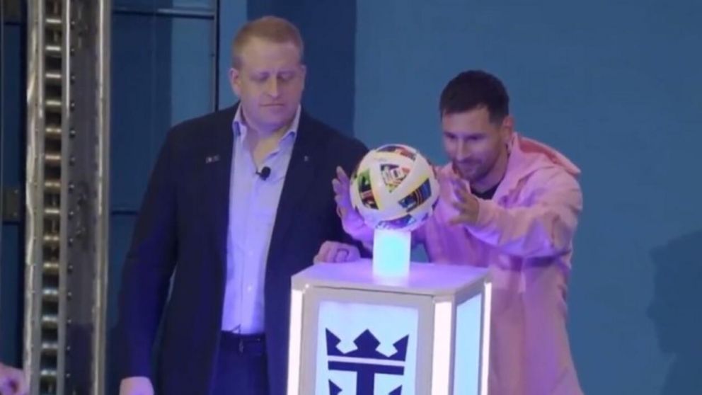 Lionel Messi bautizó a un crucero en Miami (Twitter).