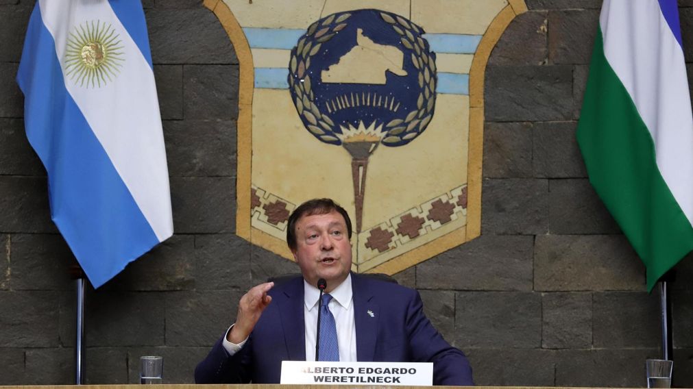El gobernador de Río Negro, Alberto Weretikneck, se encuentra internado.