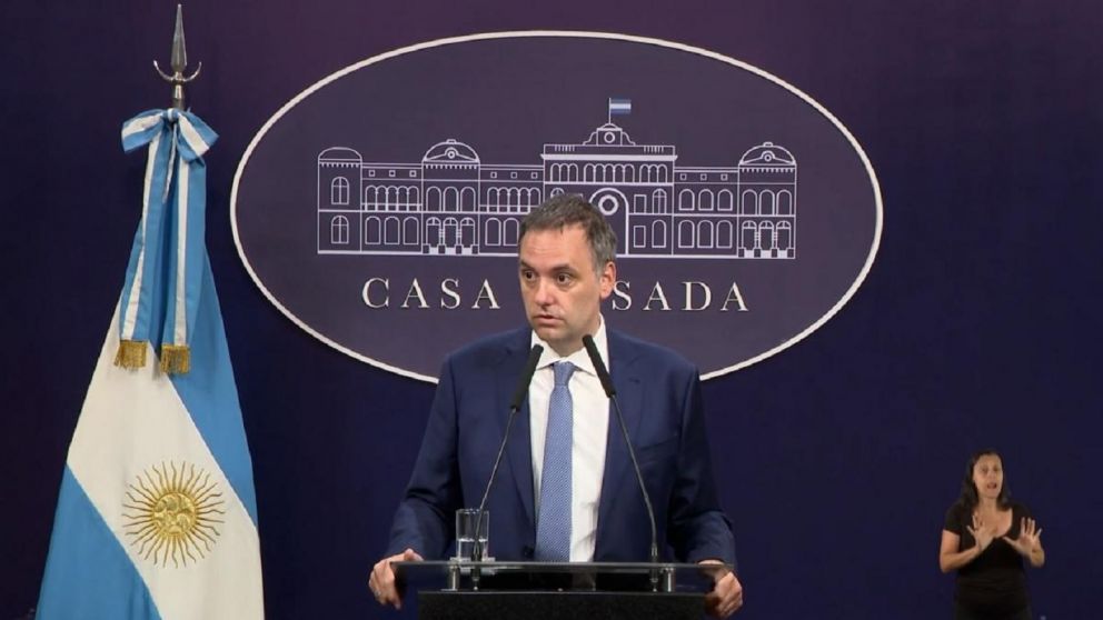 Vocero presidencial, Manuel Adorni, volvi� a apuntar contra la CGT.