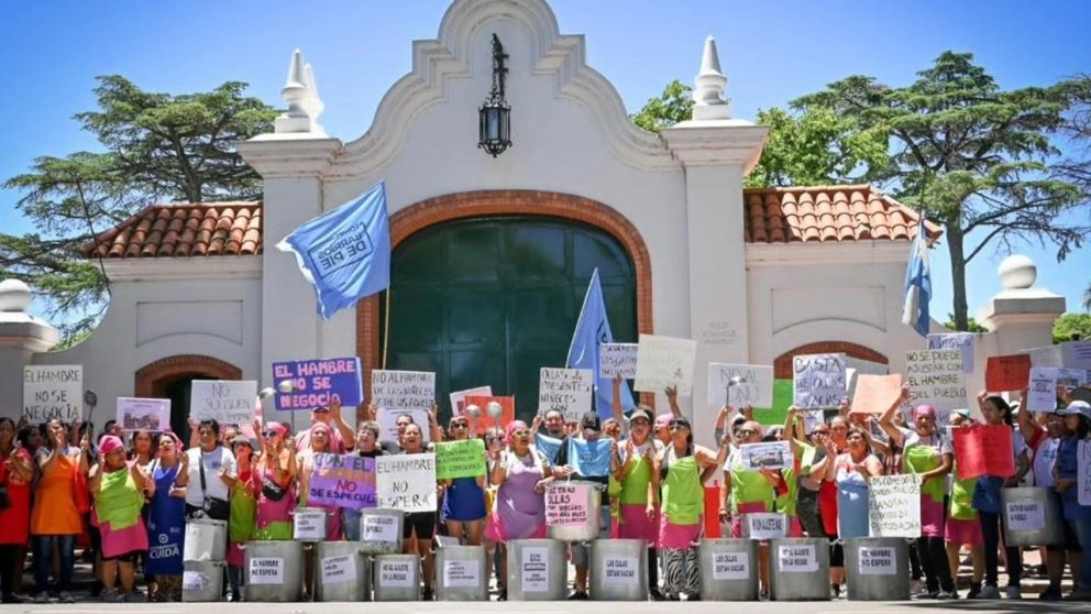 Movimiento social Barrios de Pie en la Quinta de Olivos (Facebook).