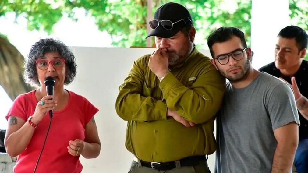 Emerenciano Sena y Marcela Acuña, junto a su hijo, César, están acusados de cometer el femicidio de Cecilia.